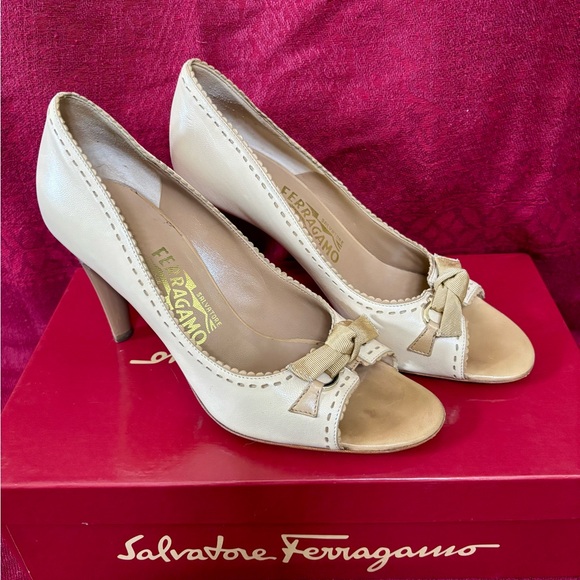 Salvatore Ferragamo Cream Peep-Toe Heels with Bow - Picture 1 of 6